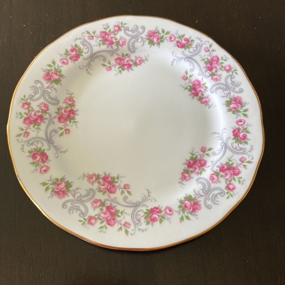MCM Royal Osborne Elegant White Bone China Tea Cup & Saucer & Plate Set! - Picture 2 of 8